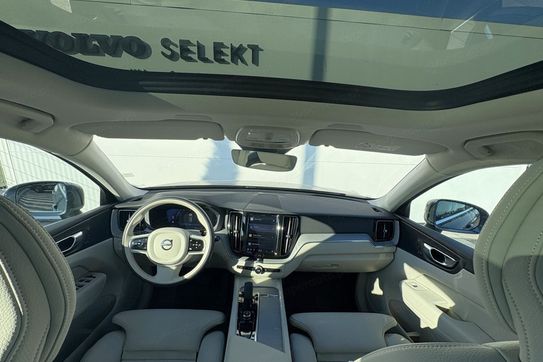 Volvo XC60 T6 Plug-In Hybrid AWD Plus Dark aut