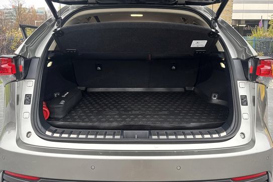 Lexus NX 300h F Impression AWD