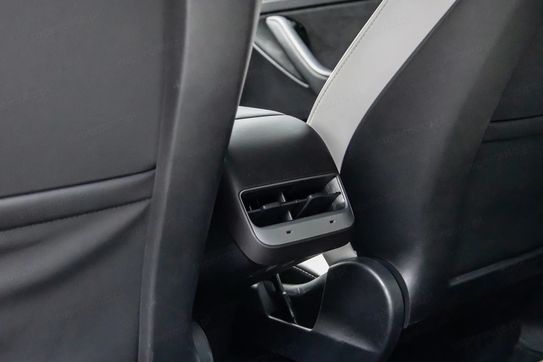 Tesla Model Y Long Range  Dual Motor AWD