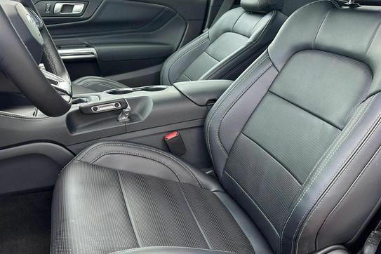 Ford Mustang GT Fastback 5.0 V8