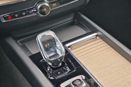 Volvo XC60 B5 B AWD Plus Dark