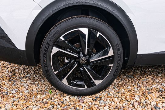 Peugeot 408 Allure e-DCS 1.2 mHEV