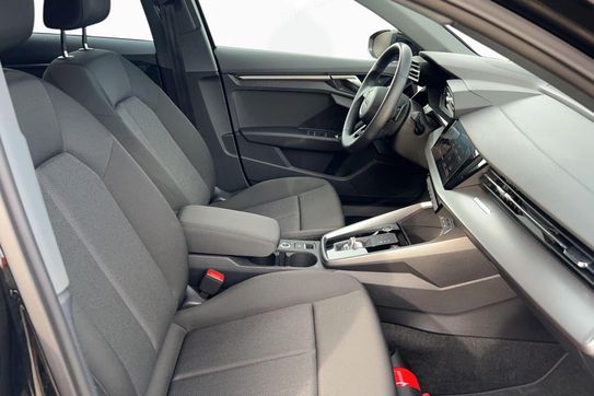 Audi A3 35 TFSI mHEV S tronic