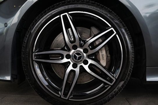 Mercedes E Klasa 400 Coupe 4-Matic 9G-TRONIC