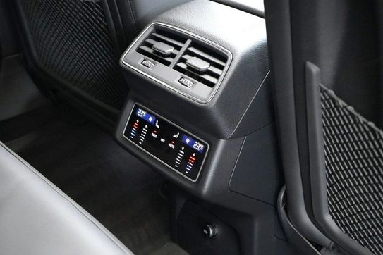 Audi Q8 SQ8 TFSI quattro Tiptronic