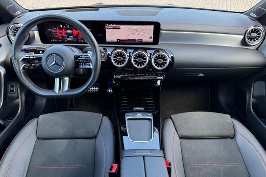 Mercedes CLA 250 4-Matic AMG Line Shooting Brake