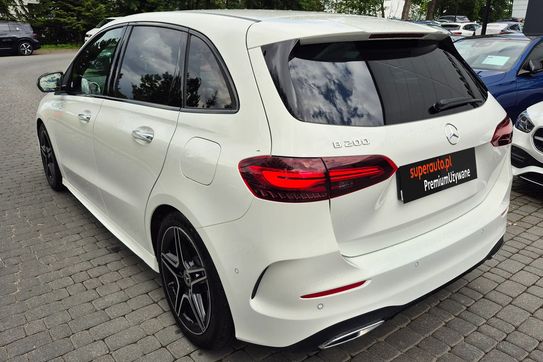 Mercedes B Klasa 200 mHEV AMG Line 7G-DCT