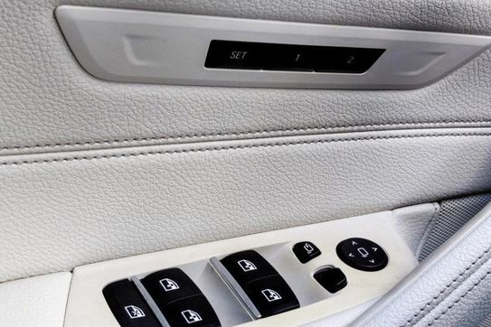 BMW Seria 5 Touring 520d xDrive Luxury Line
