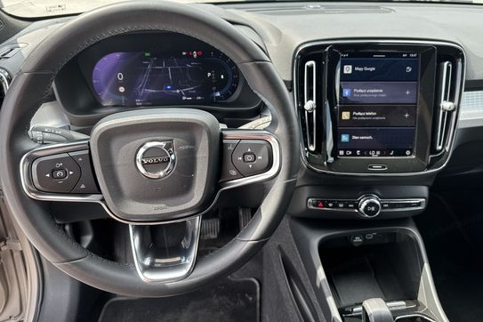 Volvo XC40 B3 Plus Dark