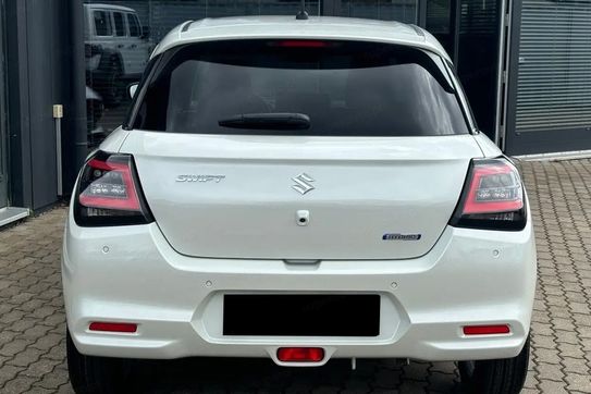 Suzuki Swift Premium Plus 1.2 Dualjet CVT SHVS