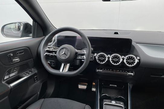 Mercedes GLA 200 AMG Line