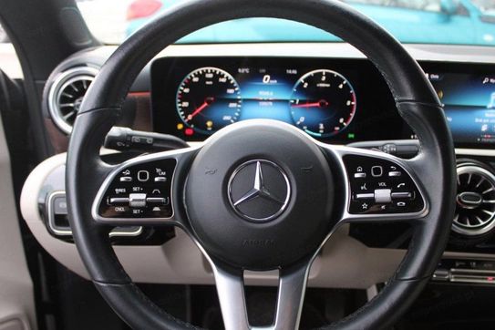 Mercedes CLA 200 d Progressive 8G-DCT