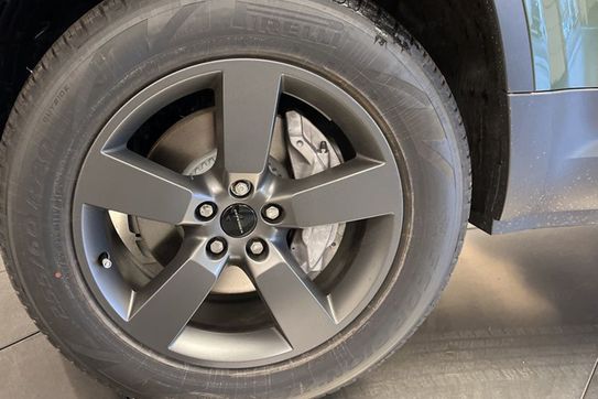 Land Rover Defender 110 D250 X-Dynamic SE