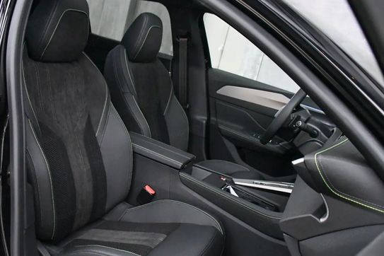 Peugeot 408 GT Exclusive e-DCS7 1.6 Plug-in Hybrid
