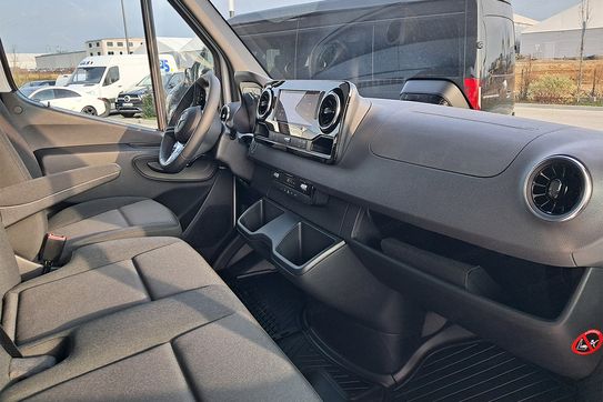 Mercedes Sprinter 317 CDI BASE Długi 9G-Tronic