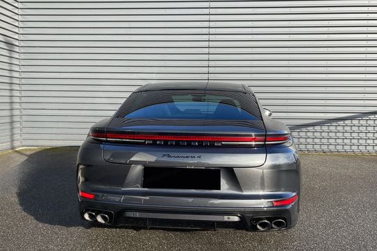 Porsche Panamera 4