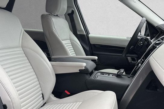 Land Rover Discovery V D250 R-Dynamic SE