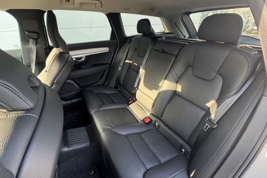 Volvo V90 T6 AWD Plug-In Hybrid Plus Dark aut