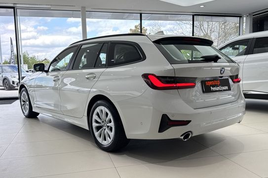 BMW Seria 3 320d Xdrive Advantage