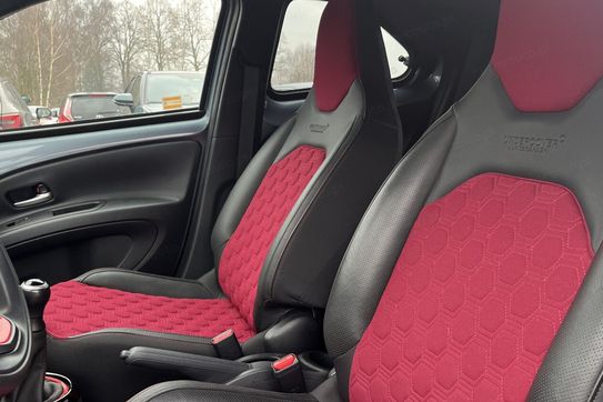 Toyota Aygo X 1.0 VVT-i Undercover