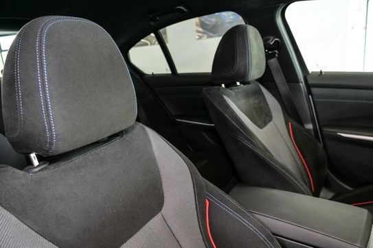 BMW Seria 3 330i xDrive M Sport