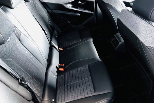 Peugeot 3008 Business e-DCS6 1.2 PureTech mHEV