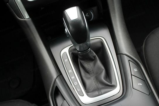Ford Mondeo 2.0 Hybrid Trend