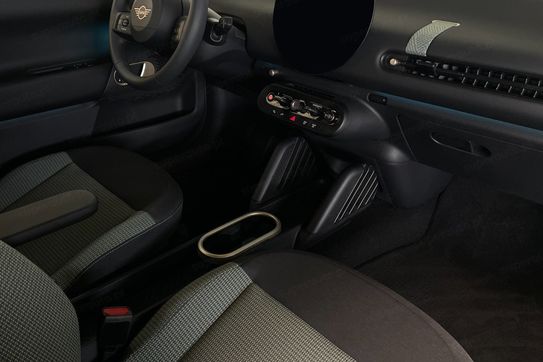 Mini Mini Cooper SE Linia Essential