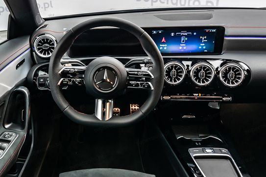 Mercedes CLA 200 AMG Line