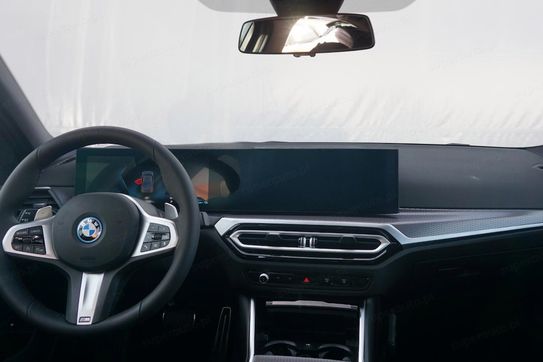 BMW Seria 3 330e M Sport