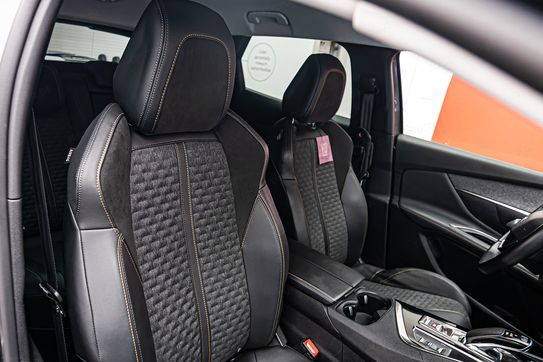 Peugeot 3008 1.6 PureTech Hybrid PHEV Allure