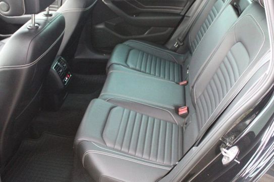 Volkswagen Passat 2.0 TDI Elegance 4Motion DSG