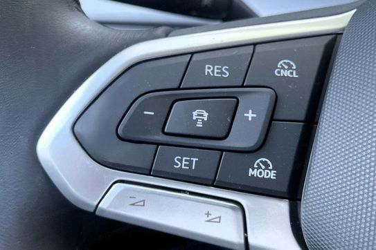 Volkswagen Golf Life 2.0 TDI