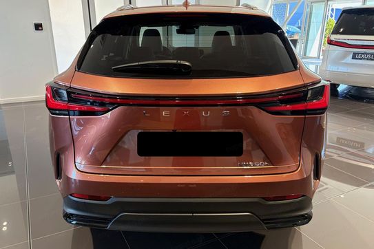 Lexus NX 350h Omotenashi 2.5 Hybrid AWD