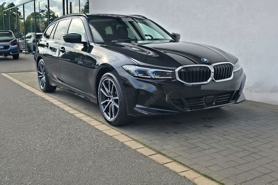 BMW Seria 3 Touring 330e xDrive