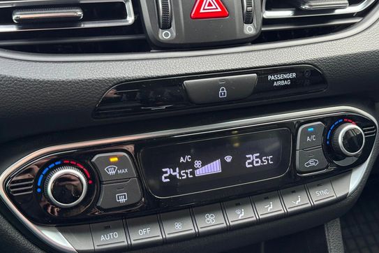 Hyundai i30 1.0 t-Gdi Smart Dct