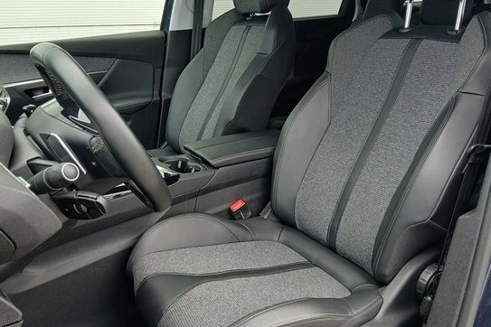 Peugeot 5008 1.6 Puretech Allure S&S EAT8