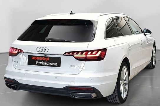 Audi A4 35 TSI s Tronic
