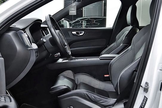 Volvo XC60 B4 B R-Design aut