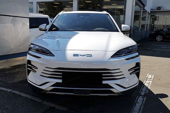 BYD Seal U DM-i  Design AWD