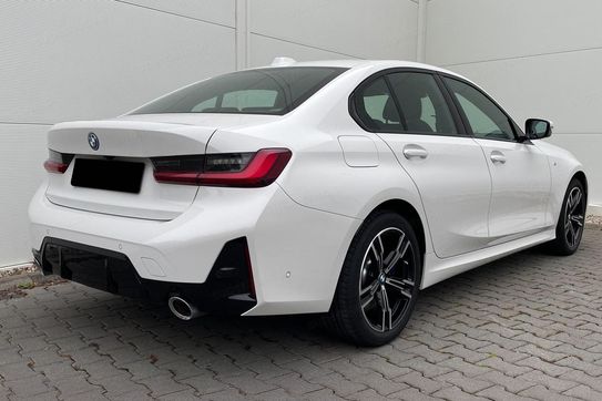 BMW Seria 3 330e M Sport