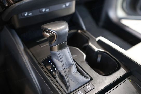 Lexus ES 300h Business Edition