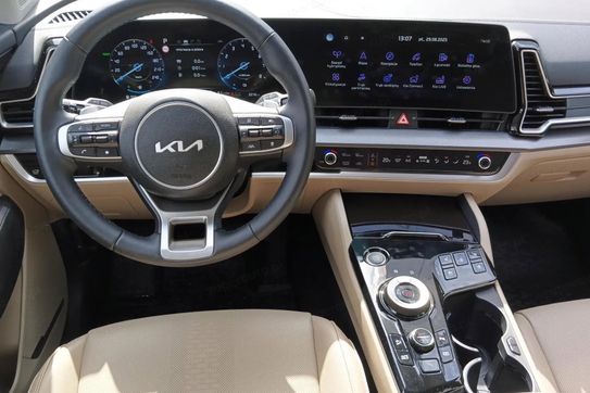 Kia Sportage 1.6 T-GDI HEV Business Line 4WD