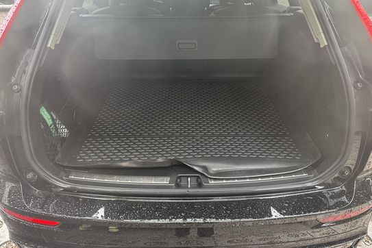 Volvo XC60 B5 B AWD Plus Dark
