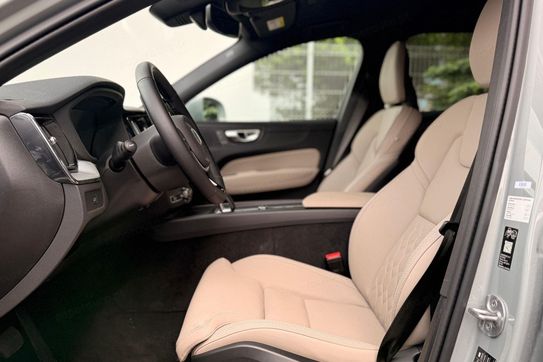 Volvo XC60 B5 B AWD Core aut