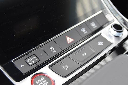 Audi Q7 55 TFSI e quattro S Line