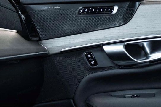 Volvo XC90 B5 AWD Plus Bright