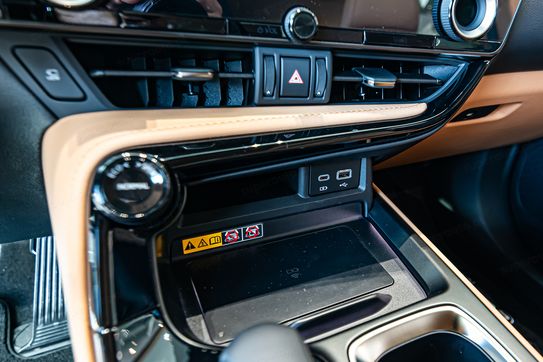 Lexus NX 350h Omotenashi 2.5 Hybrid AWD