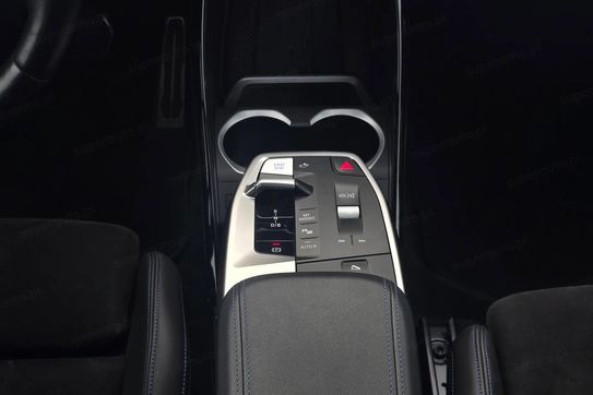 BMW iX1 eDrive20 66.5kWh M Sport