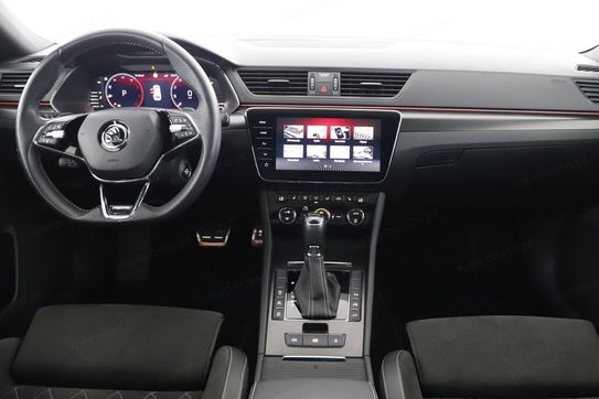 Skoda Superb 2.0 TDI SCR 4x4 Sportline DSG